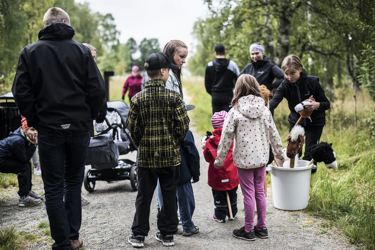Ensi lauantaiksi suunnitellut Kuusamon Venetsialaiset ja Etninen ruokatori on päätetty perua. Kuva on vuoden 2017 venetsialaisista.