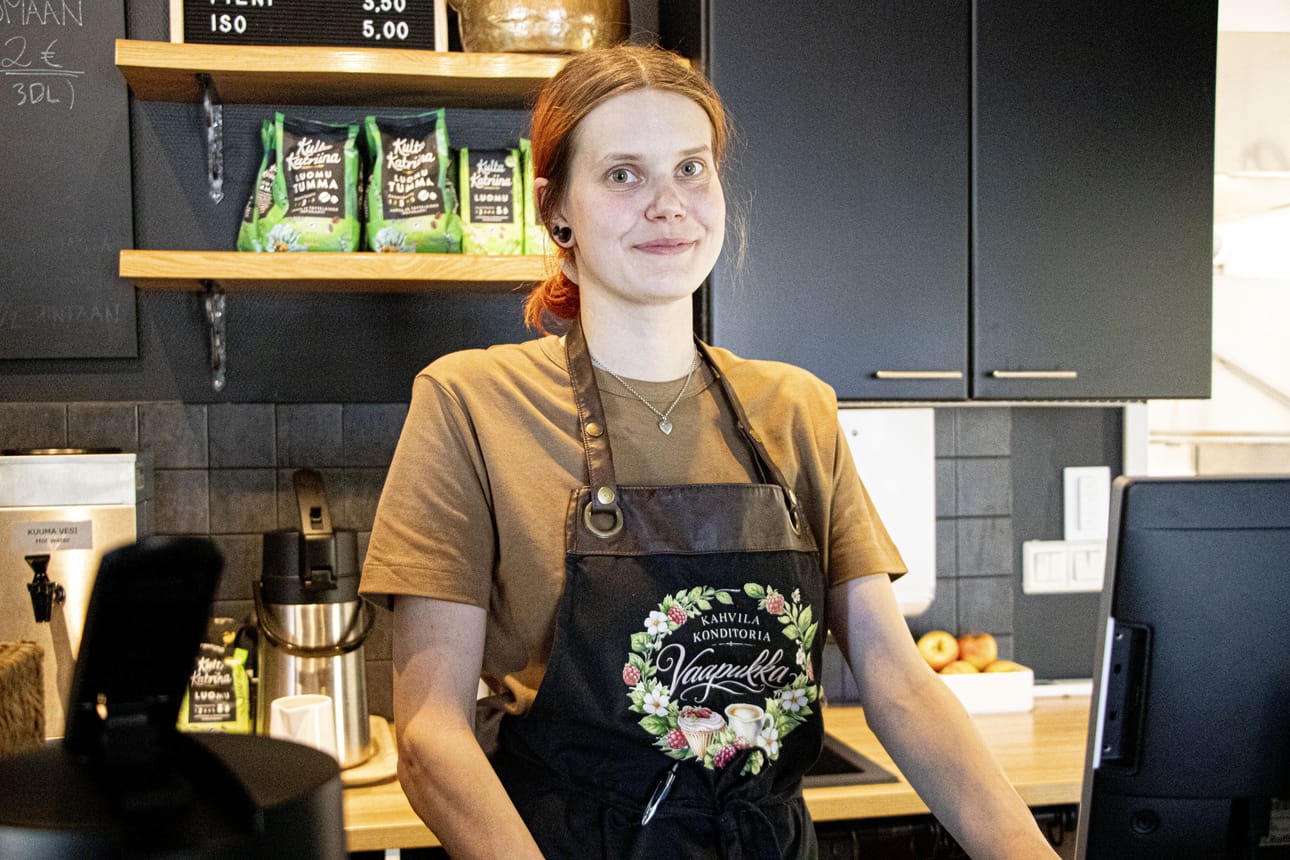 Jenni Länkinen päätti paikata Ruukissa olevan kahvilanmentävän aukon.