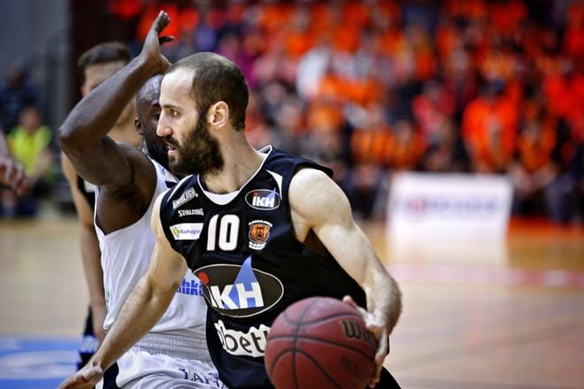 Karhun Bojan Sarcevic on tänään suuressa roolissa Salon Vilpasta vastaan. KUVA: TOMI KOSONEN