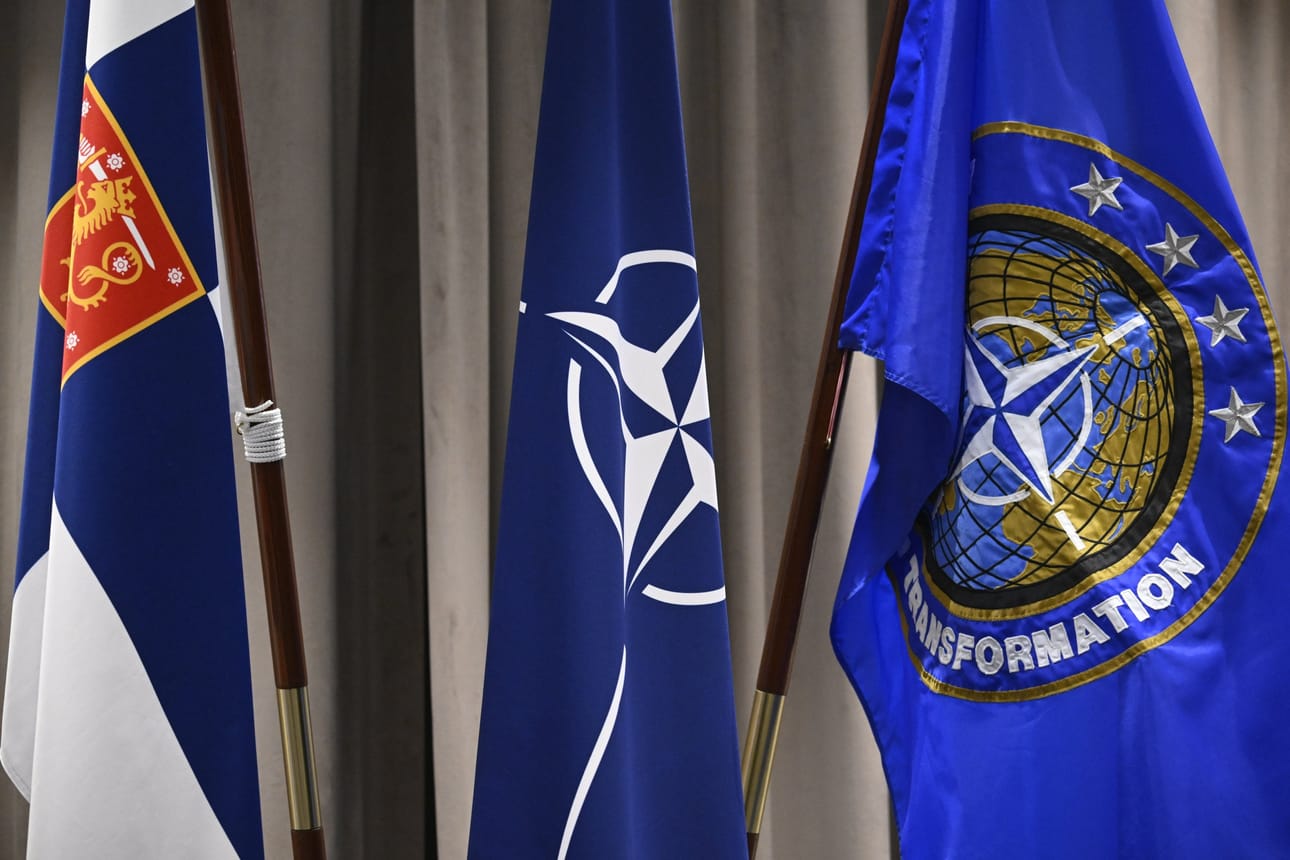 Raportissa tarkastellaan sitä, miten Britannia, Norja, Ranska, Ruotsi, Saksa ja Viro suhtautuvat puolustusyhteistyöhön Suomen kanssa. LEHTIKUVA / Markku Ulander