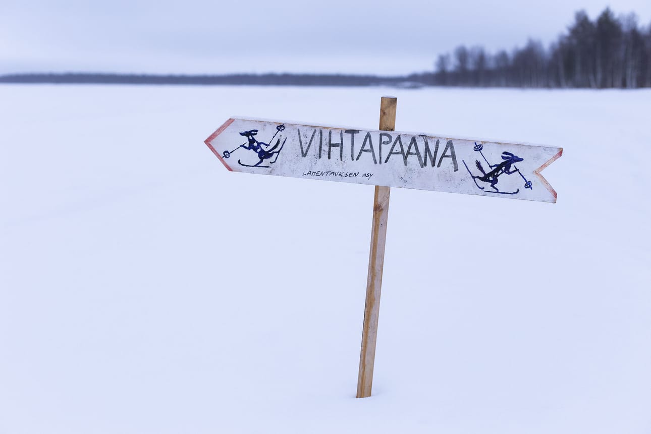 Lahentauksen asukasyhdistyksen ylläpitämä Vihtapaana on avattu jälleen liikkujille. Paanalla saa kulkea hiihtäen, kävellen, pyöräillen ja koiran kanssa.