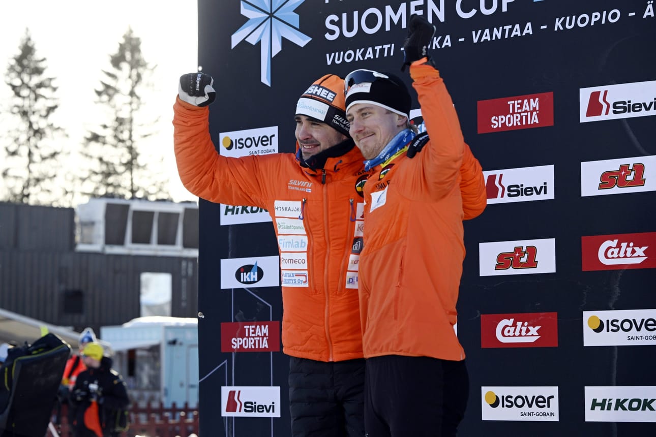 Jämin Jänteen voittajajoukkueessa hiihtivät Lauri Lepistö ja Ristomatti Hakola. Arkistokuva viime helmikuun SM-hiihdoista Vantaalta. LEHTIKUVA / Antti Aimo-Koivisto