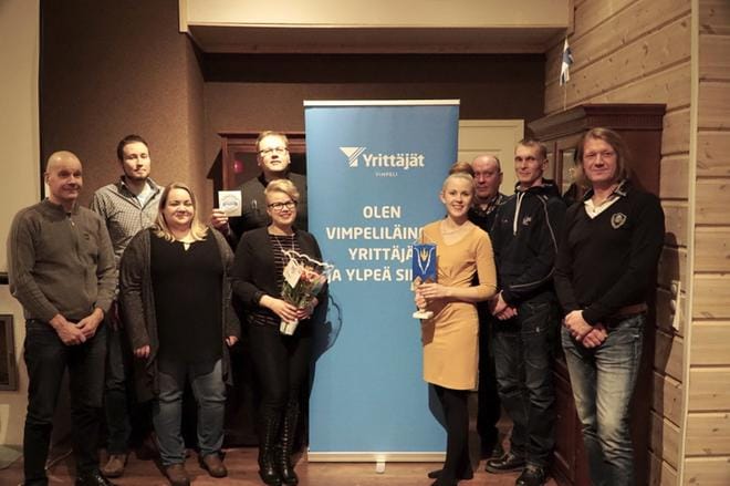 Alkuvuodesta yhdistys juhlisti Suomen Yrittäjien myöntämää Vuoden paikallisyhdistys 2017 -palkintoa alle 100 jäsenen yhdistysten sarjassa. KUVA VIMPELIN YRITTÄJÄT
