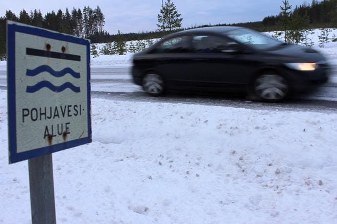 Esimerkiksi Kuortaneella pohjavesialueiden luokitustyö on jo valmistunut. Pohjavesialueita sijaitsee muun muassa Lappakankaalla, kuten kyltti todistaa. ARKISTOKUVA: REIJO HEIKKILÄ
