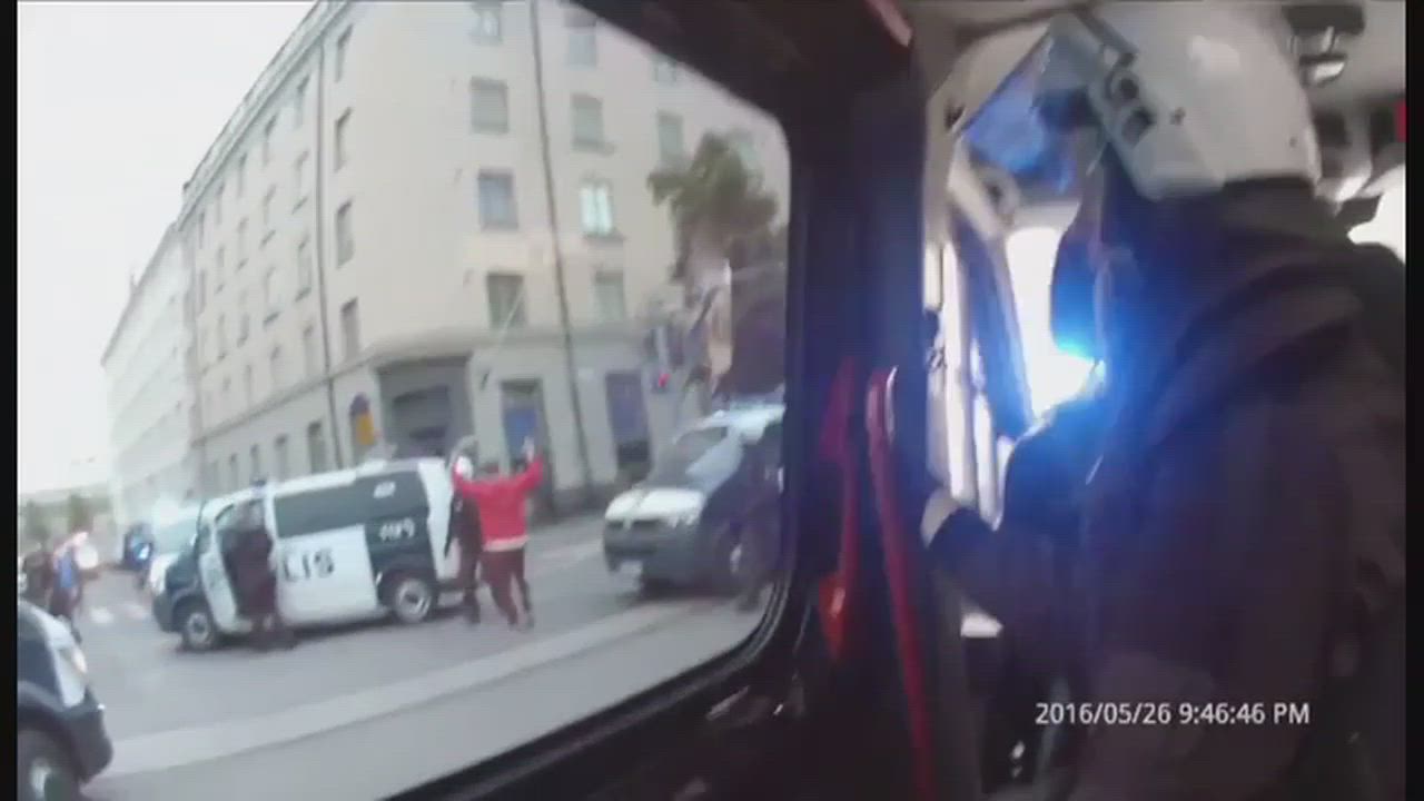 Poliisin haalarikamera