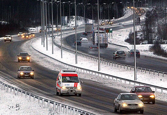 Tiehallinto hoitaa tehostetusti vilkkaimpia pääteitä Pohjois-Suomessa meno- ja paluuliikenteen aikana.