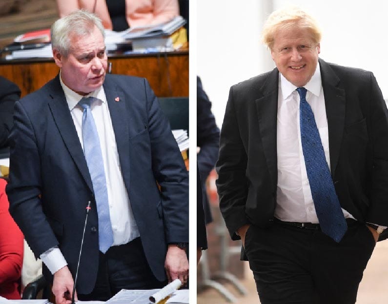 Pääministeri Antti Rinne toteaa, ettei Britannian tuoreen pääministerin Boris Johnsonin puheiden perusteella tehdä muutoksia sopimukseen. Kuvat ovat arkistosta.