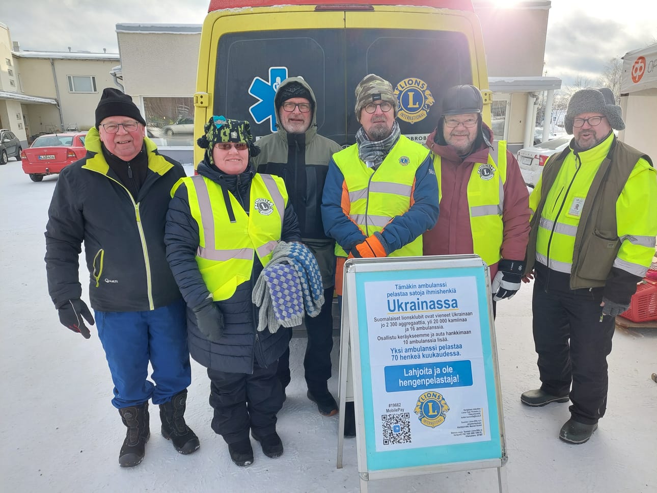 Ambulanssikeräyksessä toimivat yhdessä Heikki Hautala, Virve Hämäläinen, Jari Niemi, Heikki Hemmilä, Pentti Voutilainen ja Markku Jauhiainen.