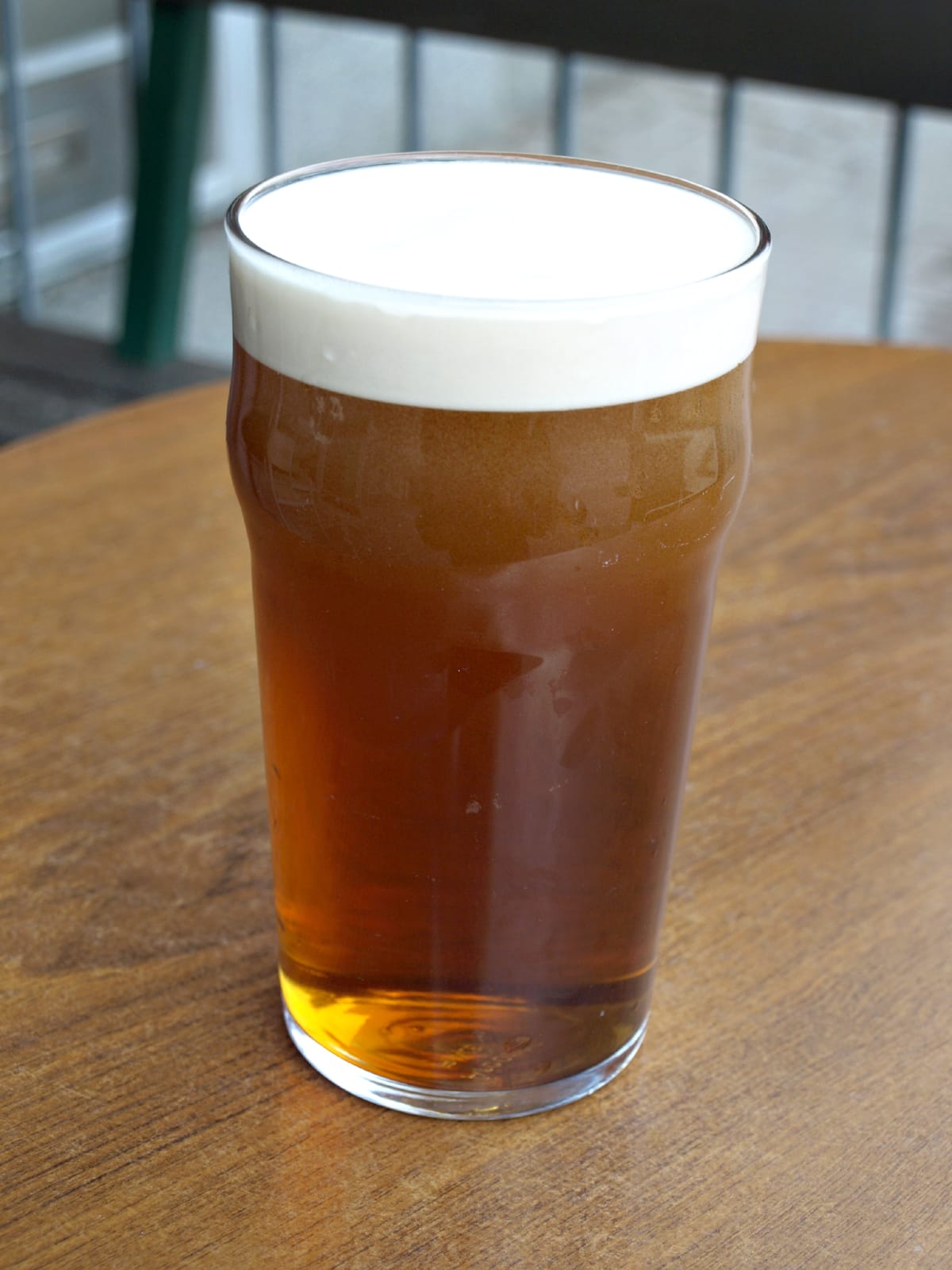 Tähtitornin kahvilassa yhdistetään olut ja virret.