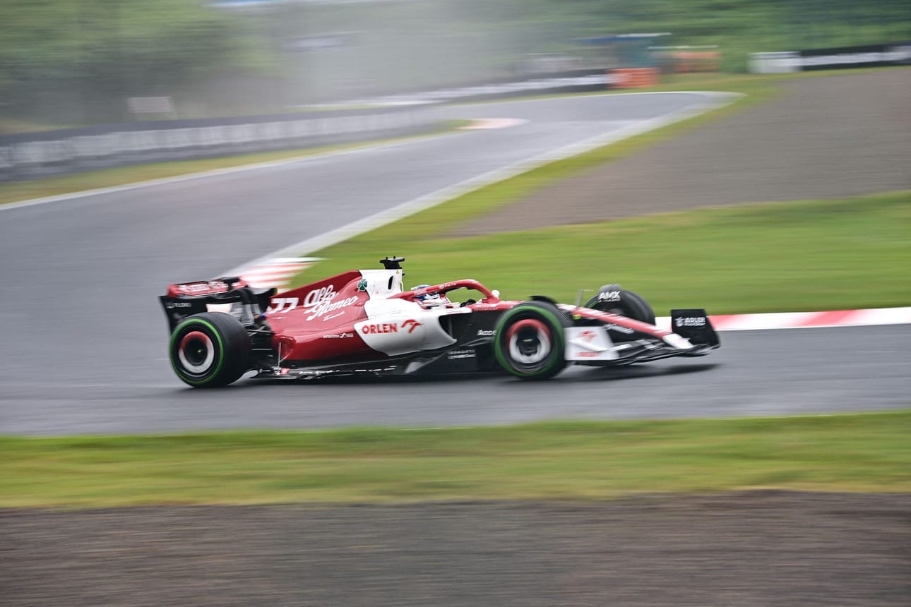 Bottas ylsi F1-sarjan Japanin gp:n aika-ajossa sijalle 12. LEHTIKUVA/AFP