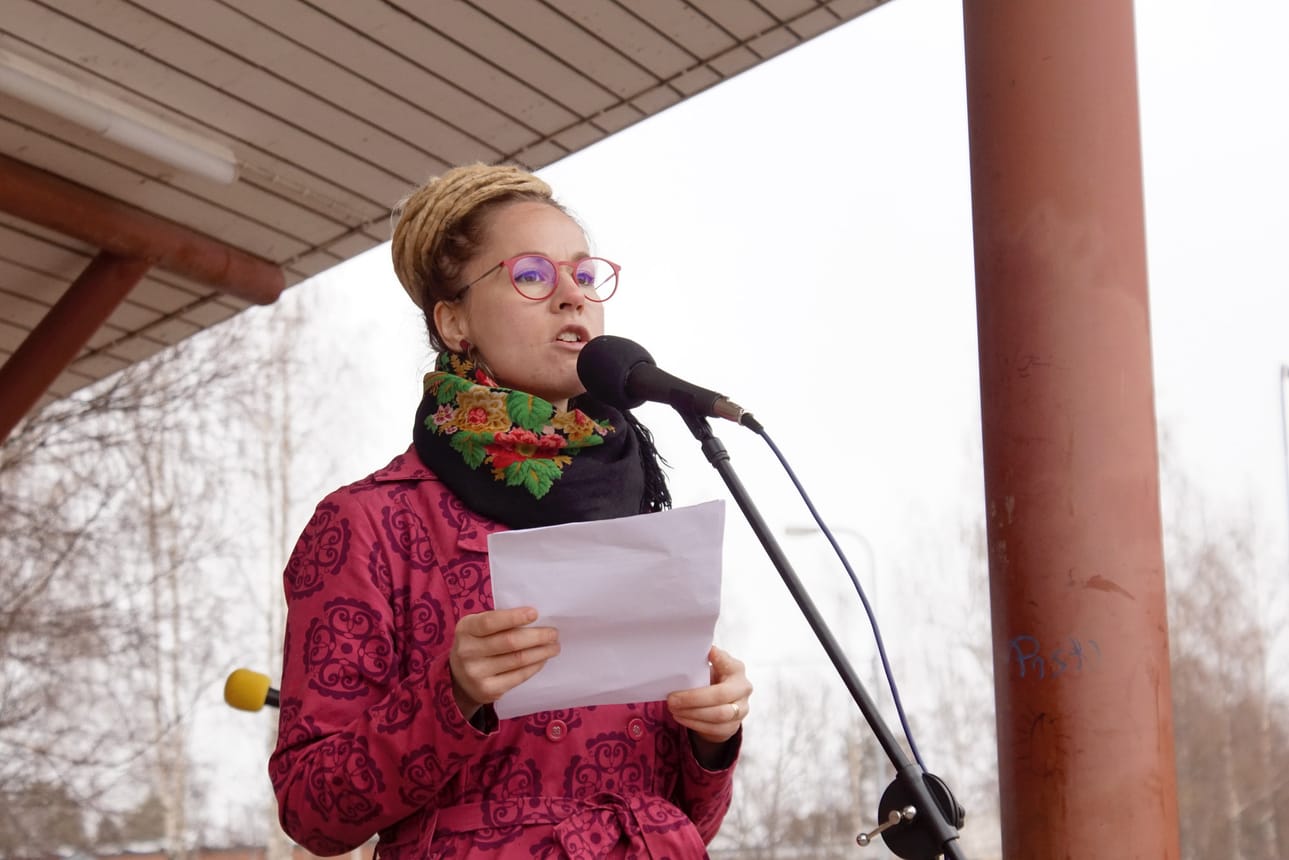Kansanedustaja Hanna Sarkkinen nosti puheessaan esille myös eurovaalit ja hallitustunnustelut.