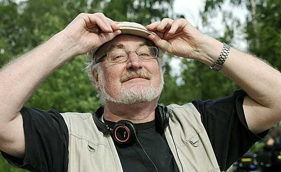 Ohjaaja Neil Hardwick musiikkielokuvan Jos rakastat kuvauksissa kesäkuuta 2009.