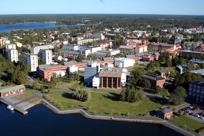Vaasan yliopiston kampusta on kehuttu kauniiksi.