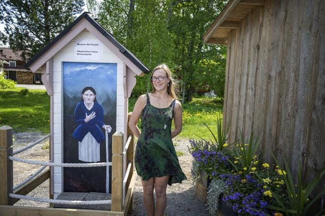 Soinilaisen kuvataiteilija Mai Syrjälän maalauksessa on paljon symboliikkaa, jota kannattaa tutkia tarkalla silmällä ja avoimin mielin. KUVA: AARRE LÖYTÖMÄKI