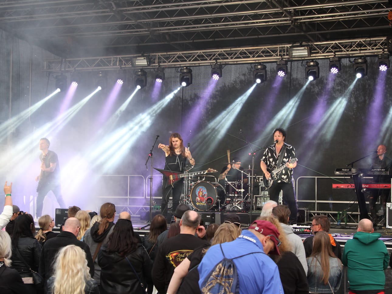 One Desire palasi keikkatauolta Lisää Löylyä -festivaalissa.
