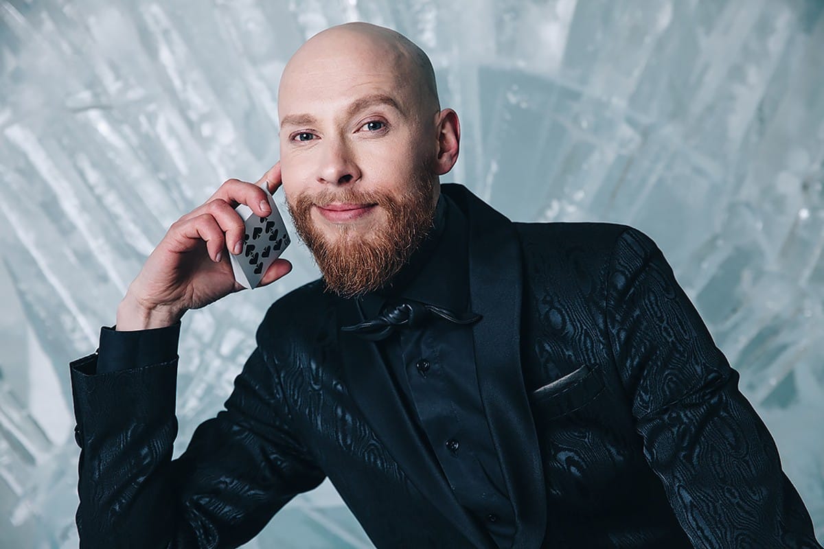 Joni Pakanen tiesi jo hyvin nuorena, että haluaa tehdä taikuutta myös työkseen.