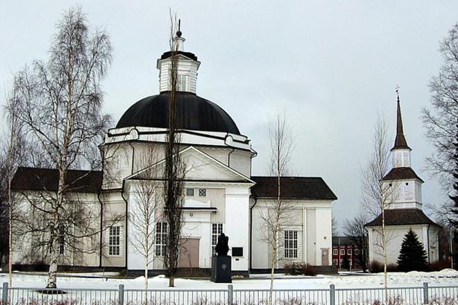Kirkkovaltuuston puheenjohtaja Jaana Holma ei osallistu sunnuntaina Lapualla järjestettävään messuun piispoille lähetetyn kirjeen vuoksi.