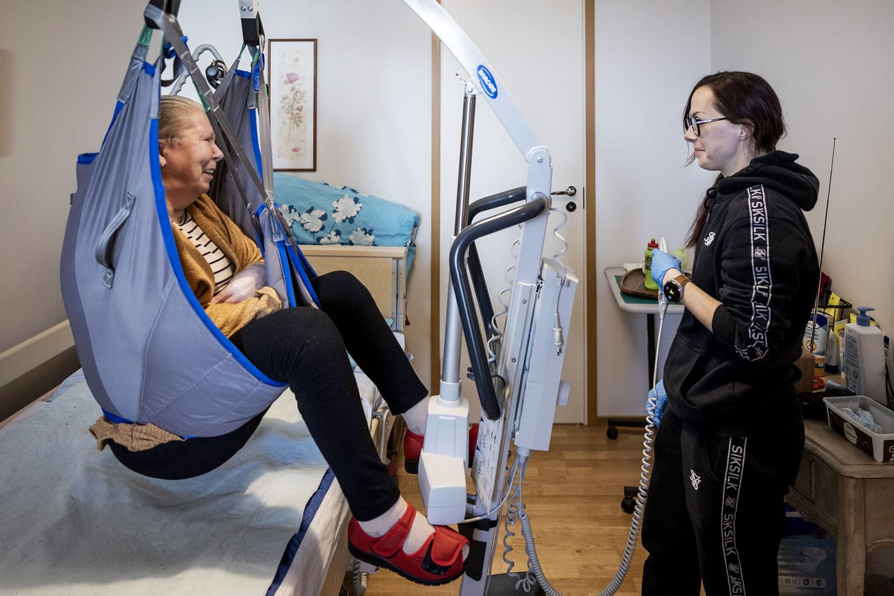 Talousarvion mukaan kustannuksia hillittäisiin muun muassa henkilöstön mahdollisella lomauttamisella.