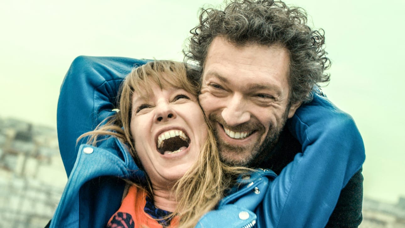 Huuma-elokuvassa laskettelurinteessä loukkaantunut Tony (Emmanuelle Bercot) ehtii kuntoutuksensa aikana pohtia myrskyisää suhdettaan Georgioon (Vincent Cassel).