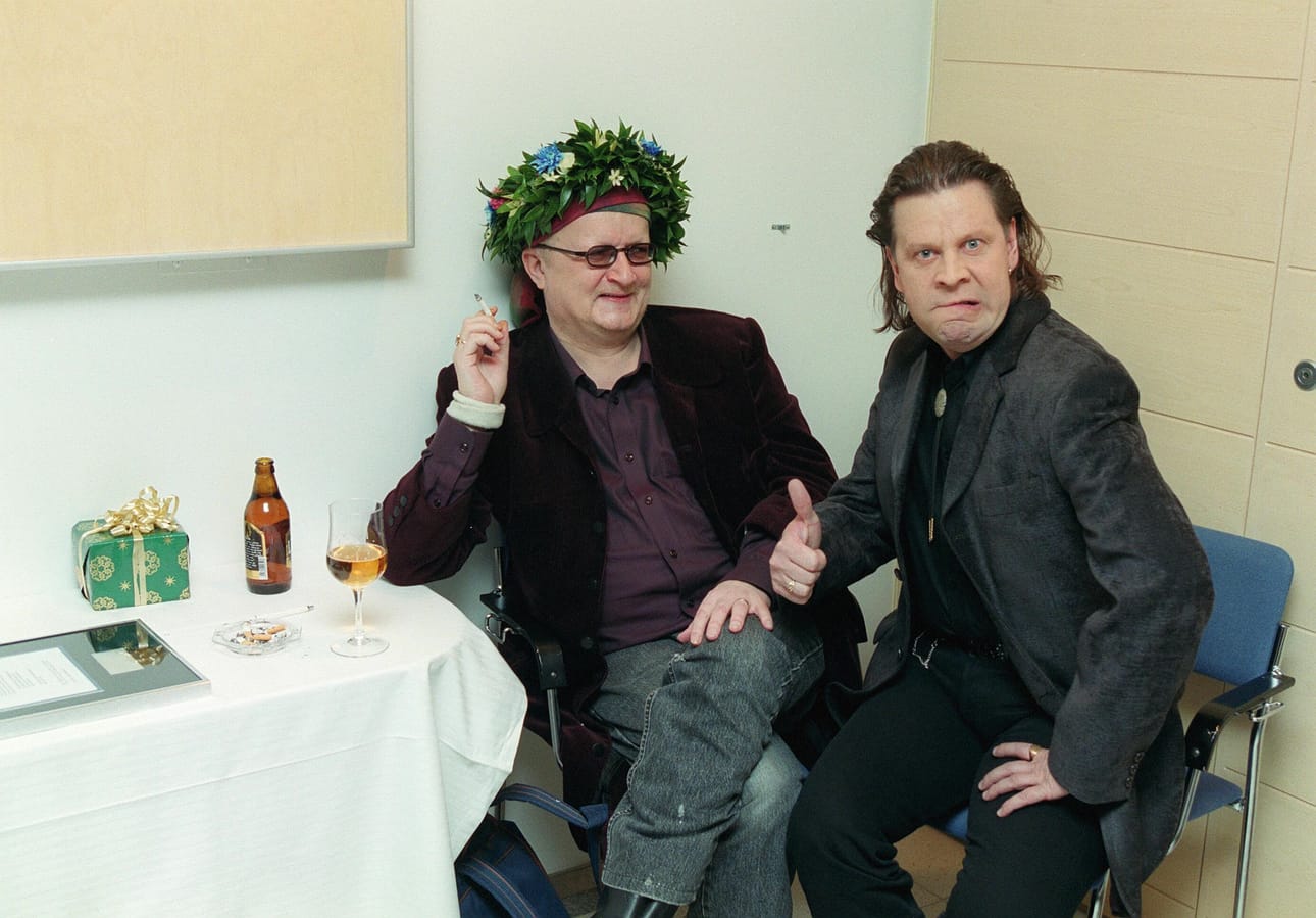 Juice Leskinen ja Pate Mustajärvi ovat manse-rockin edesmenneitä ikoneja. Kuva vuodelta 2000.