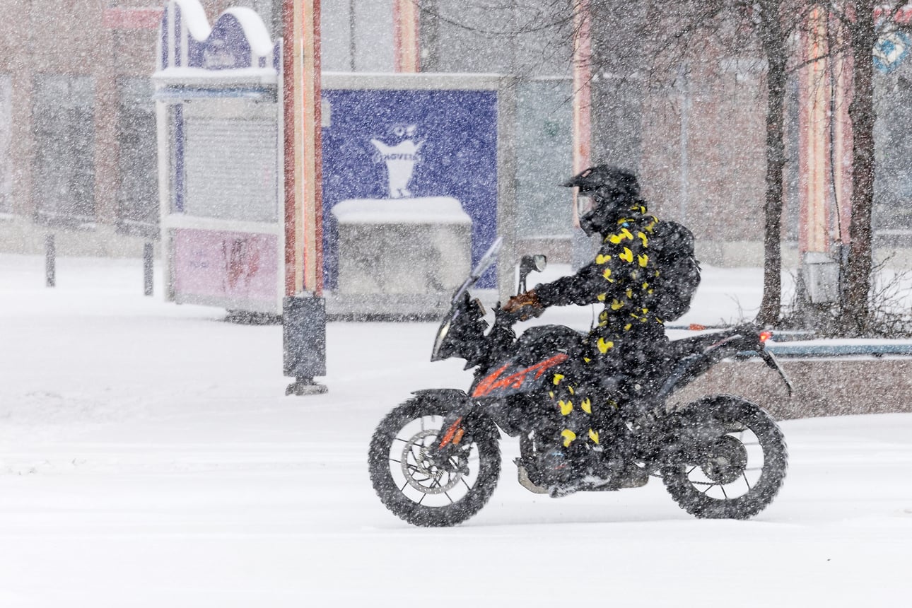 Viikko vappuun ja lisää lunta luvassa – "Päivälämpötilat kipuamassa plussalle", lohduttaa meteorologi