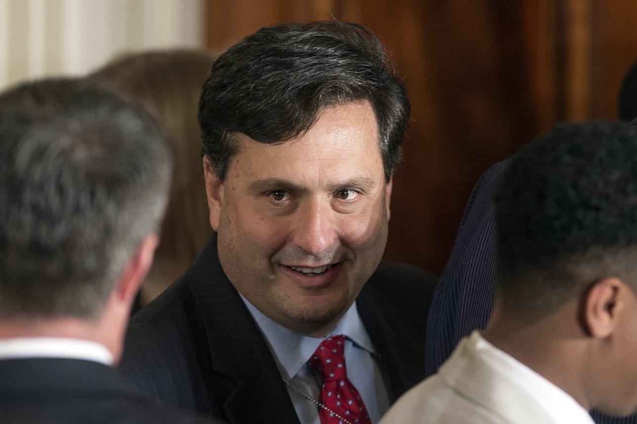 Ron Klain on Bidenin uskottu ja kokenut toimija, joka oli myös varapresidentti Al Goren johtava neuvonantaja Bill Clintonin toimiessa presidenttinä.