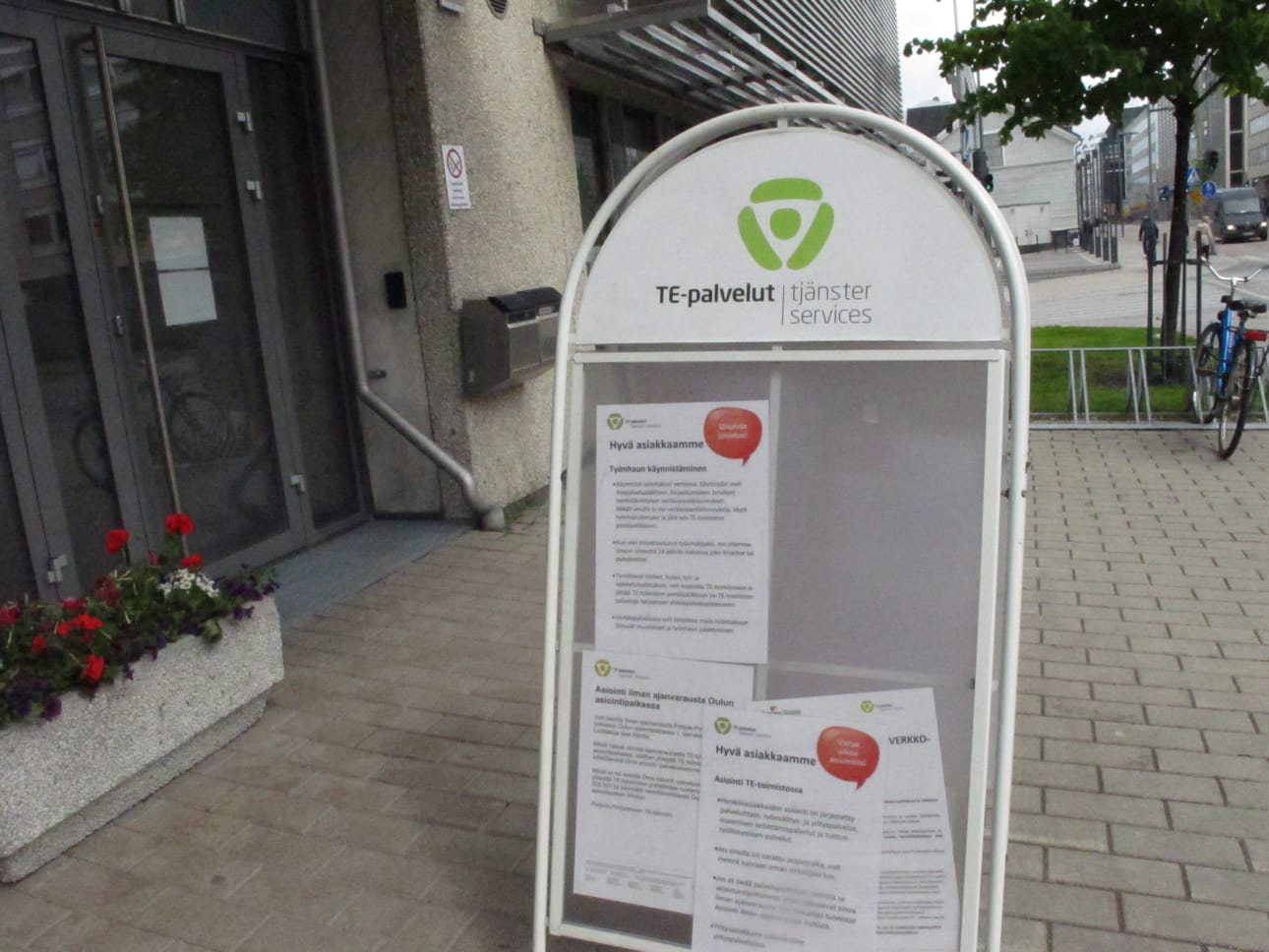 Työllisten määrän ennakoidaan kasvaneen puoli prosenttia vuoden takaiseen verrattuna.