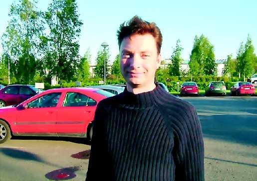 Ajan kanssa. Vaikka Biltemalle valmistuu toimitilat Kempeleeseen marraskuussa, avajaiset pidetään helmikuussa, tavaratalon toimitusjohtaja Petri Marttila aikatauluttaa.