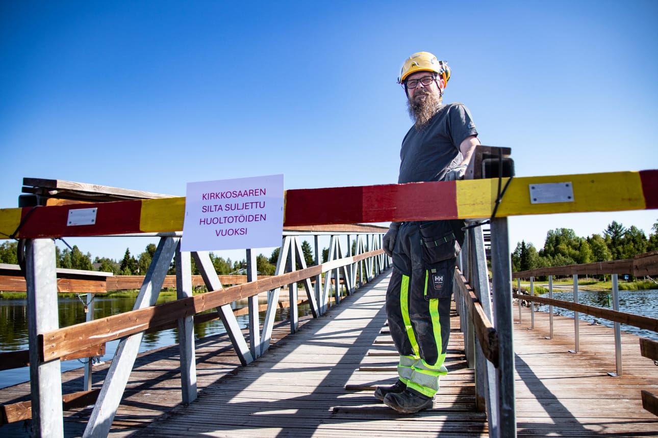 Tarkoitus on, että silta on käyttökunnossa jo maanantaina, Markku Halonen sanoi.