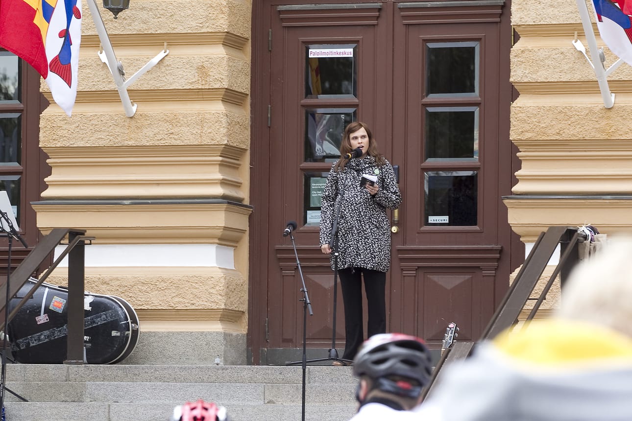 Valtuuston puheenjohtaja Mari-Leena Talvitien (kok.) mukaan Oulu-lisä säilyy. (Arkistokuva.)