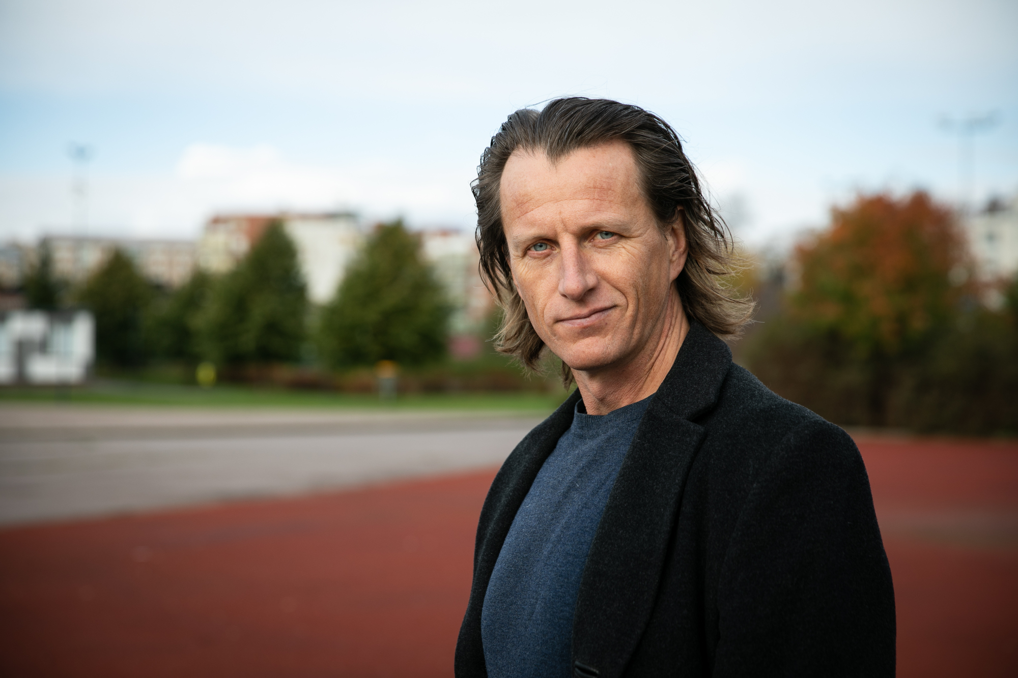 Näin Tobias Zilliacus sai huippuroolin jääkiekkoiluun liittyvässä HBO-sarjassa – "Kaikki kuvattu materiaali meni tarkistettavaksi"