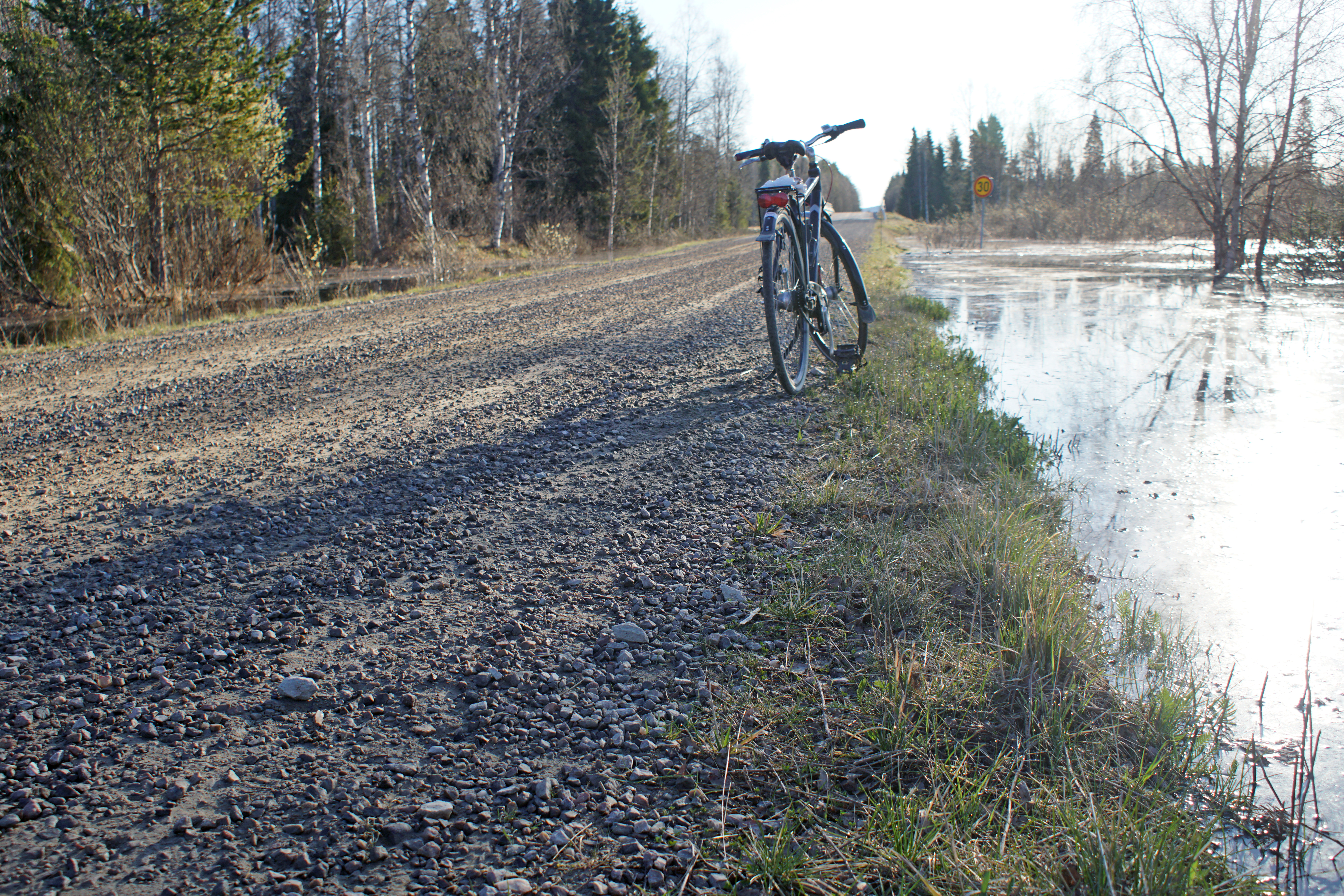 Kouvanjoen vesi ja Kouvanjoki.