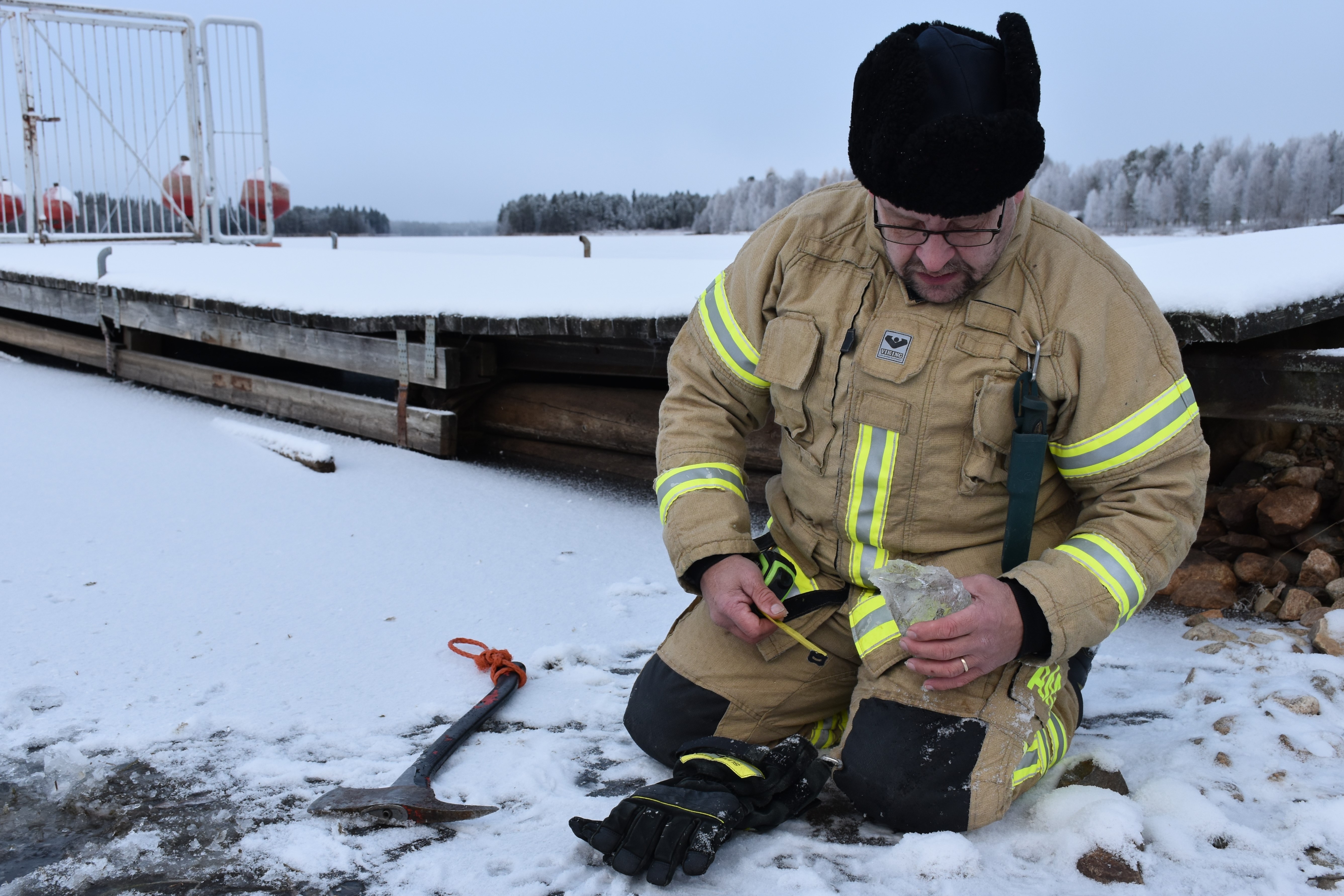 Vesistörikkaassa Posion kunnassa vaara vaanii joka puolella. Posionjärvi, Livo, Kitkajärvi ja Suolijärvi jäätyvät kaikki eri aikoina, Ali Mattila sanoo.