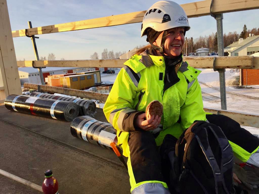 Kemin Kate Oy:n toimitusjohtaja Piia Ruumensaari muistuttaa, että työturvallisuudesta huolehtimalla pystytään samalla turvaamaan työpaikan toiminnan jatkuvuus.
