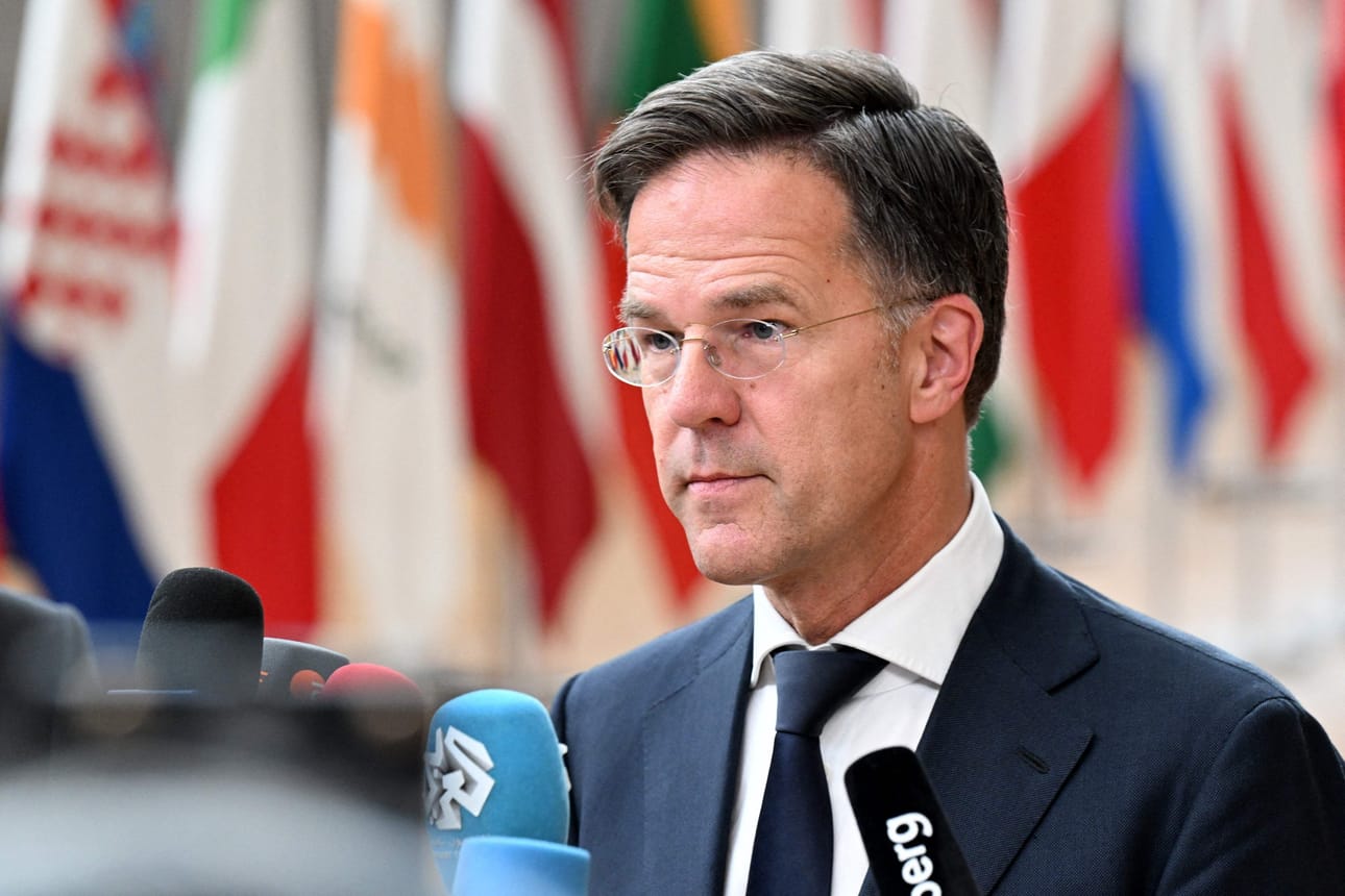 Unkarin pääministeri Victor Orban kertoo Unkarin olevan valmis tukemaan Hollannin Mark Ruttea Naton pääsihteeriksi. LEHTIKUVA/AFP