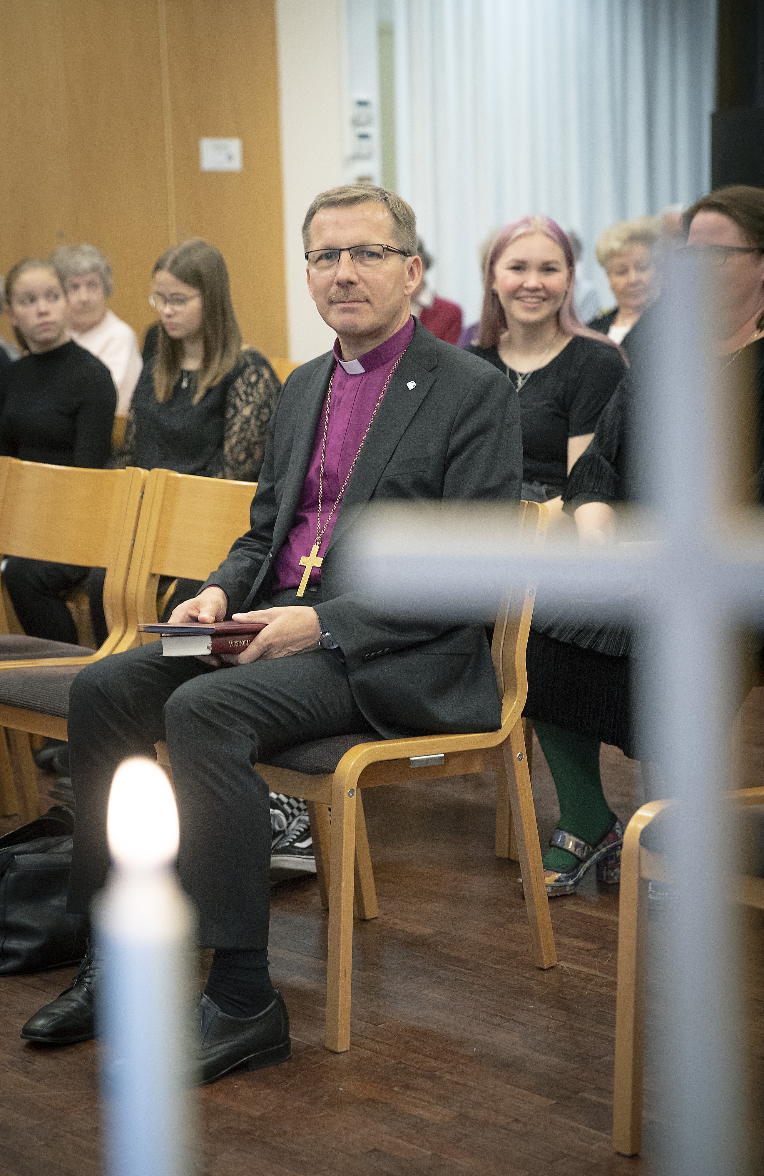 Oulun hiippakunnan piispa Jukka Keskitalo vieraili piispantarkastuksen ensimmäisenä päivänä muun muassa Caritas-kodissa.