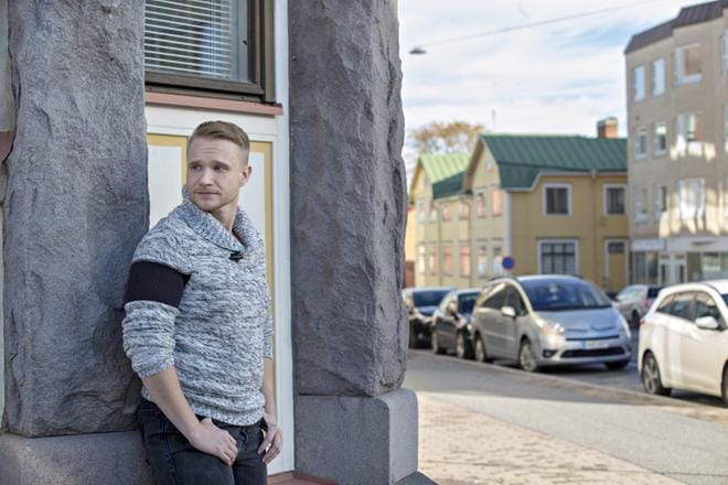 Miika Muranen ajautui ohjaajaksi, mutta halusi näyttelijäksi. Samana keväänä, kun hän lopulta valmistui näyttelijäksi, hänet valittiin 35-vuotiaana Rovaniemen teatterinjohtajaksi. KUVA: MINNA ANTILA