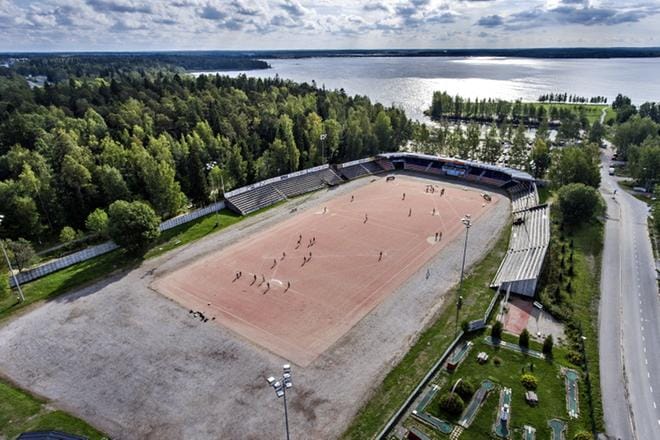 Hietalahden pesäpallokenttää siirretään mittansa verran meren suuntaan. Nykyisen areenan paikalle tulee parkkipaikka. KUVA: KARI LÖFHJELM