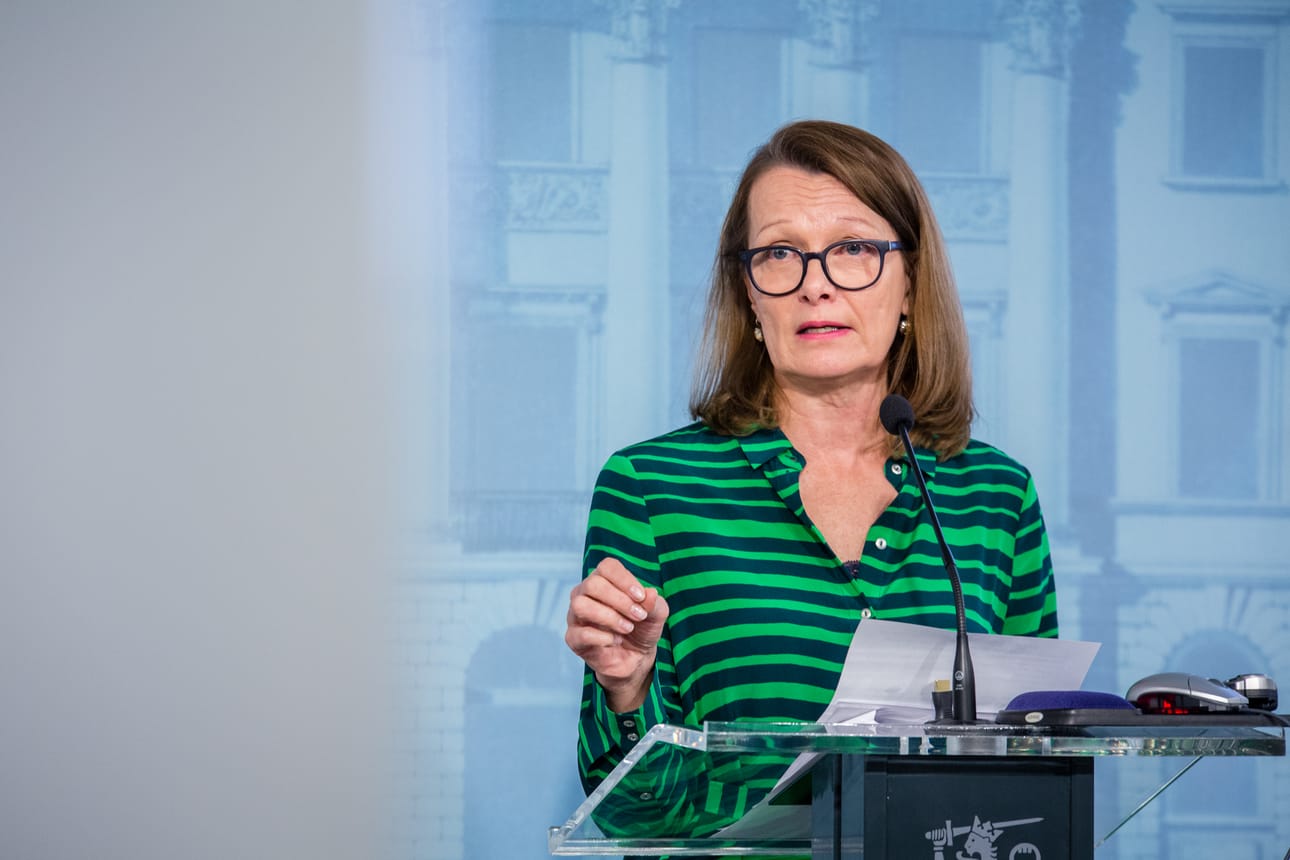 Lenita Toivakka kertoo Ylelle edun perustuneen hänen asemaansa yhtiön omistajana.
