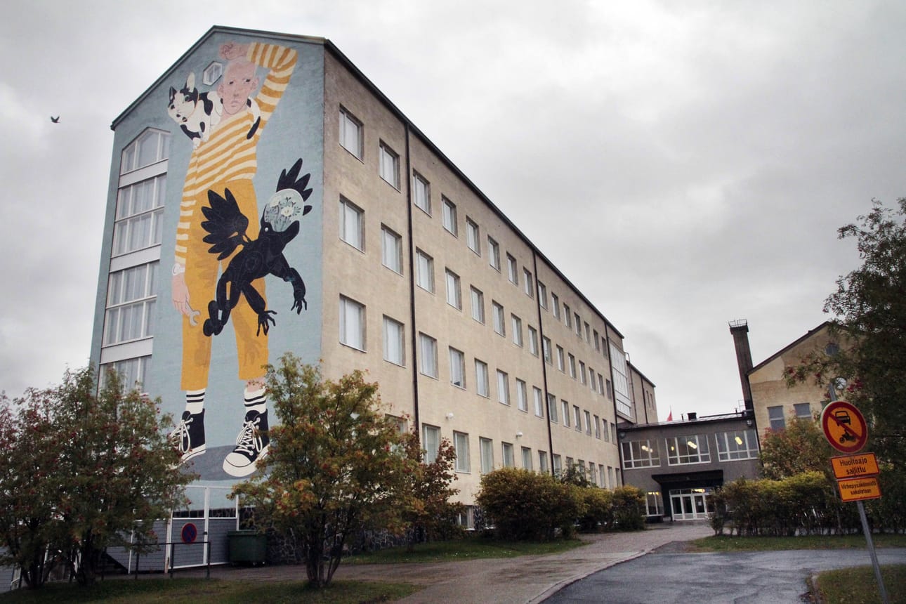 Kirjoittajien mukaan Kemin tyttölyseon rakennuksesta voitaisiin saada merkityksellinen inhimillisen kasvun ympäristö yläkouluikäisille.