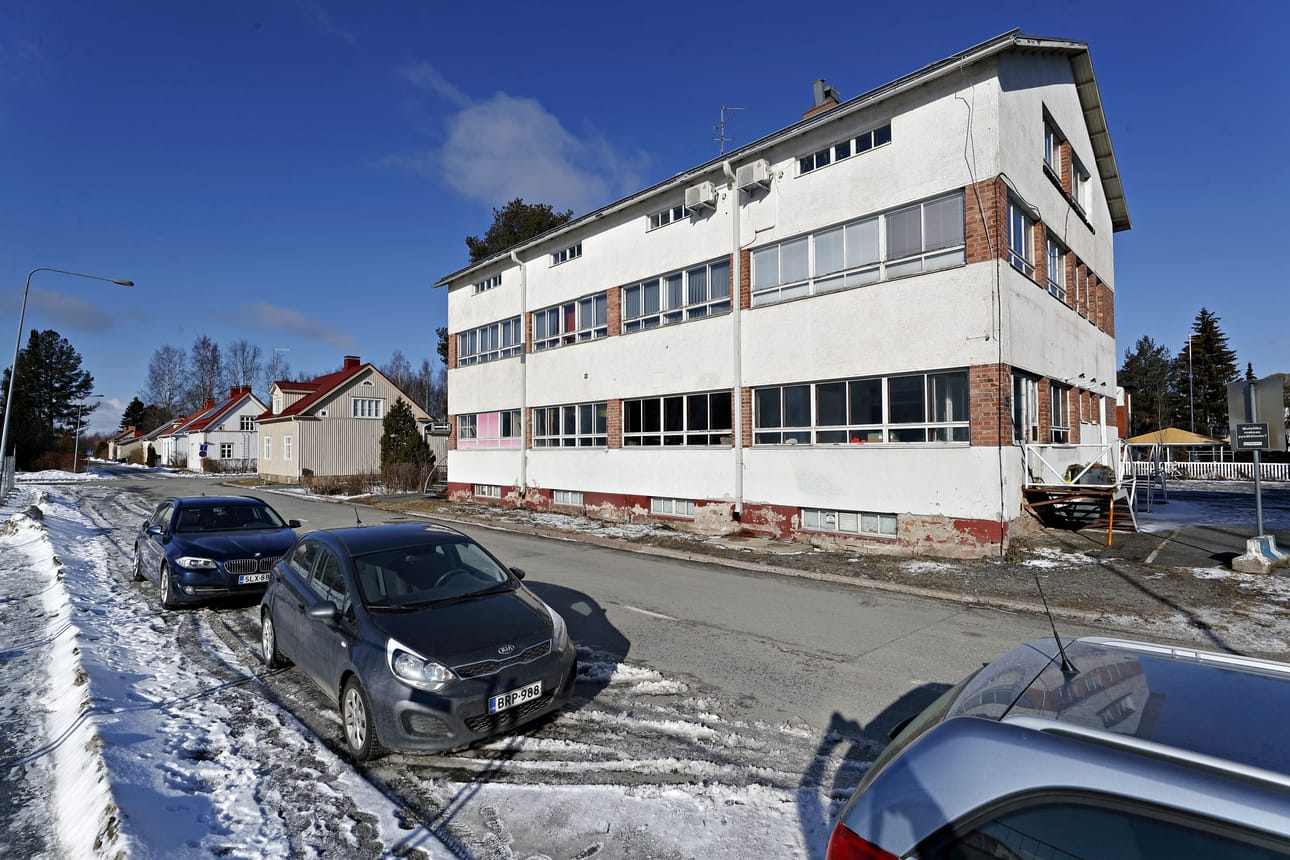 Lätsä-nimellä tunnetussa kiinteistössä on useita vuokralaisia parhaillaan. Kiinteistön omistajan mukaan rakennus puretaan vasta vuosien päästä, kun tontin suunnitelmat selkiytyvät.