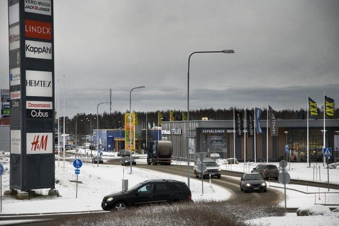 Kivihaan kauppakeskus on siinä mielessä toimiva, että suurin osa liikkeistä on sijoittunut yhden pääväylän ympäristöön. KUVAT: EETU SILLANPÄÄ