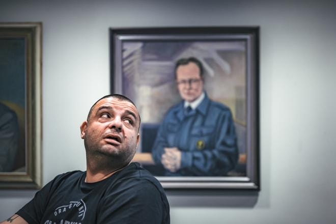 Turun iskun auttajiin ja uhreihin kuulunut Hassan Zubier väärensi tulotietojaan. Epärehellisyyden vuoksi ei voi menettää hengenpelastusmitalia. KUVA: