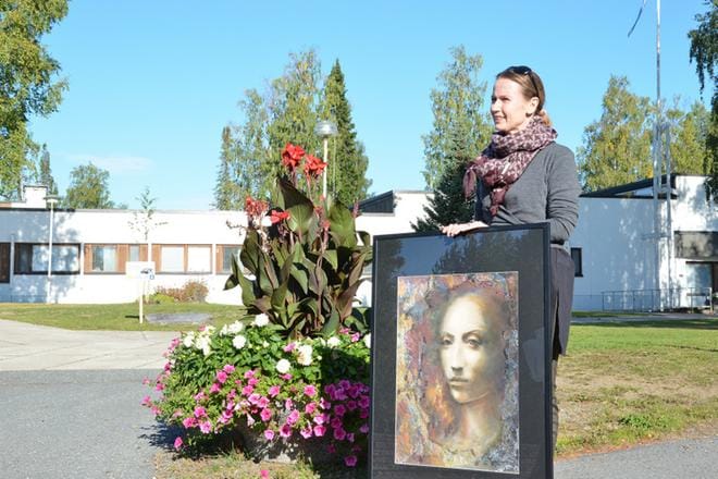 Minusta piti tulla taiteilija, sanoo Marja-Riitta Vuorela, joka opiskeli taidehistoriaa ja päätyi toimittajaksi.