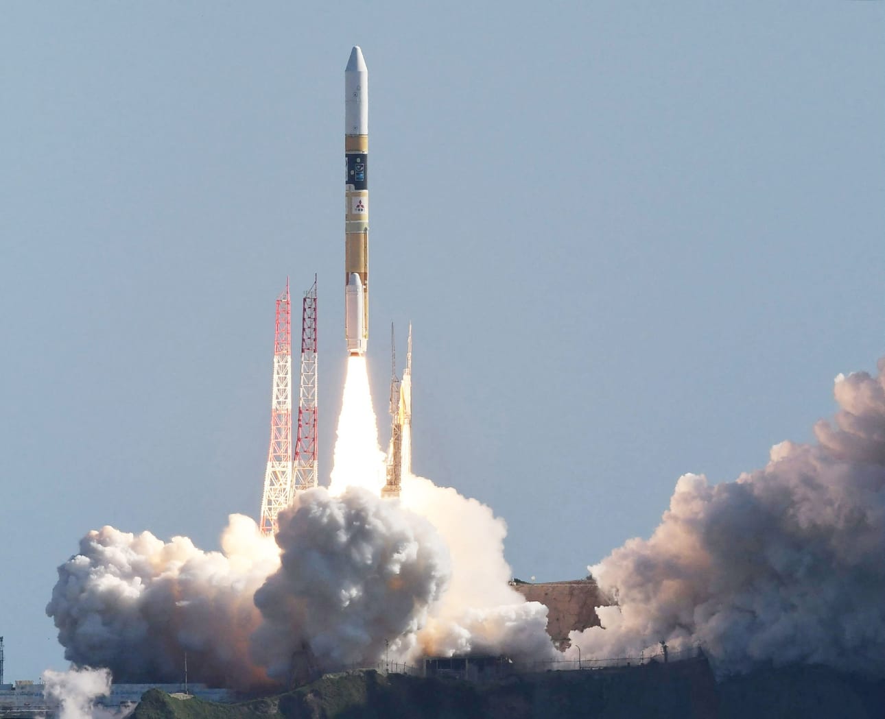 Raketti laukaistiin matkaan Japanin Tanegashiman avaruuskeskuksesta varhain torstaina. AFP / LEHTIKUVA / STR / JIJI Press