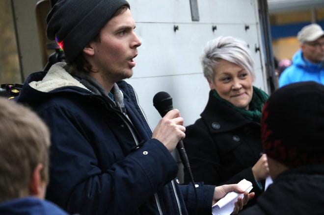 Juha-Matti Kiviluoma tulee olemaan Teuvan nuorin valtuutettu. Myös Anu Mäntylä on menossa läpi. Kuva: Jorma Havula
