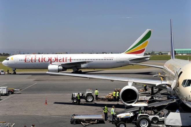 Ethiopian Airlines pani lentokieltoon turmakoneen kanssa samaa mallia olevat lentokoneensa. Kuva: Lehtikuva.