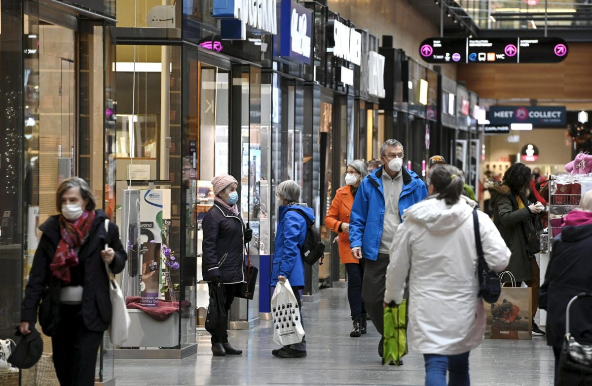 Kuluttajien luottamusindikaattori laski viime kuuhun verrattuna, kertoo Tilastokeskus. LEHTIKUVA / Heikki Saukkomaa