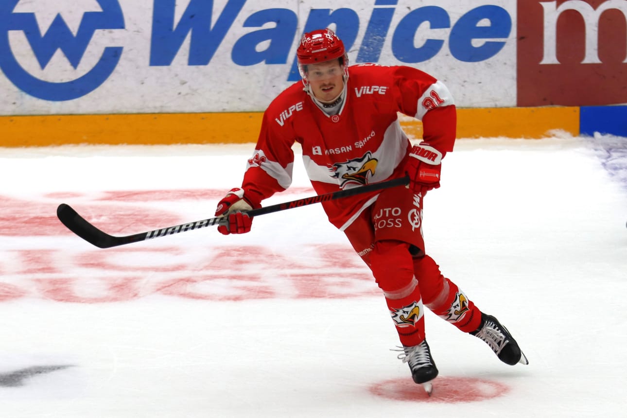 Linus Andersson pelasi lauantaina kauden ensimmäisen liigaottelunsa Sportin riveissä. Arkistokuva.