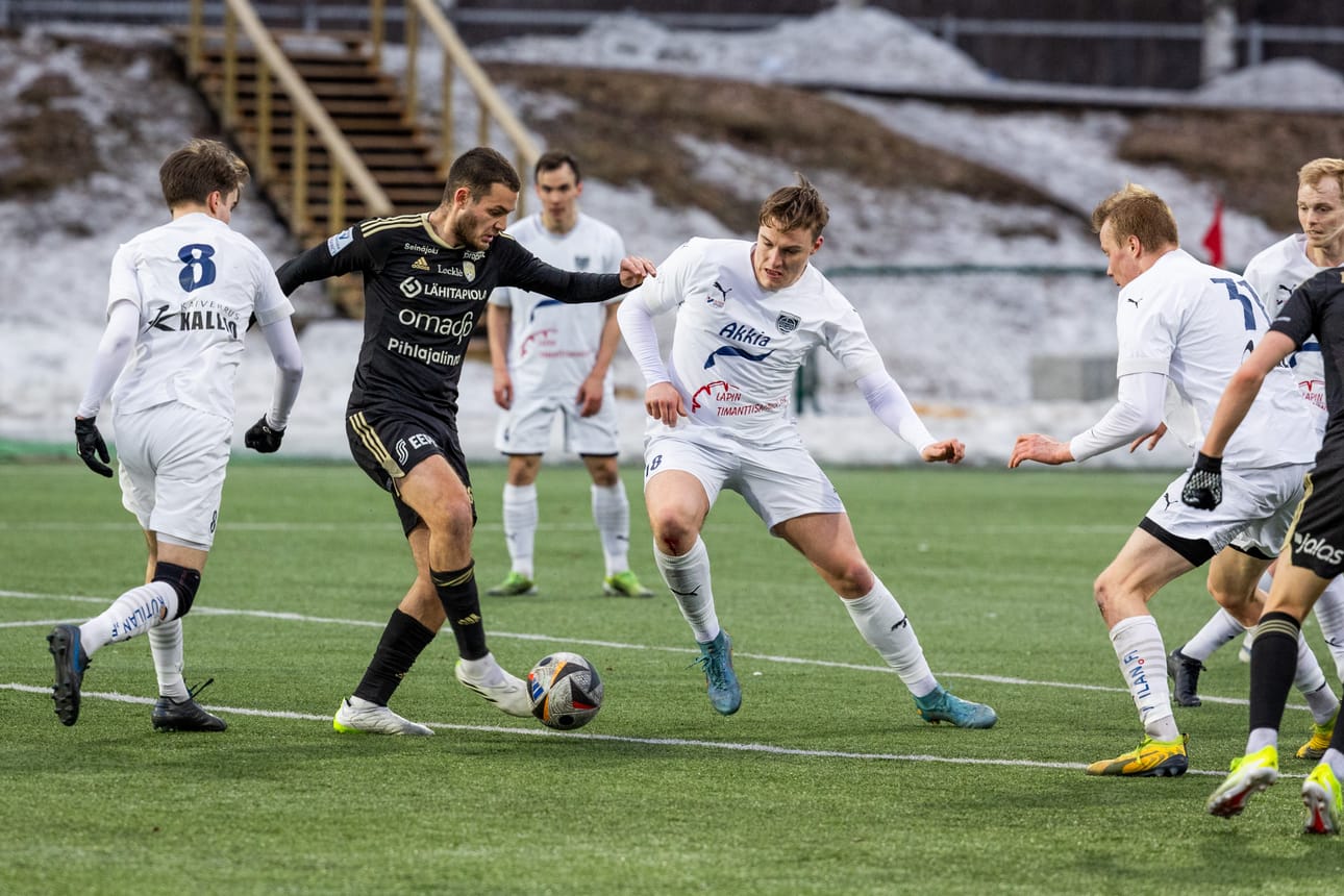 Rollon Pojat sai kaksi vuotta sitten Suomen cupin vastustajan peräti Veikkausliigasta asti, kun Seinäjoen Jalkapallokerho pelasi Rovaniemen keskuskentällä. Nyt vieraaksi tulee Ykkösen Kokkolan Pallo-Veikot.